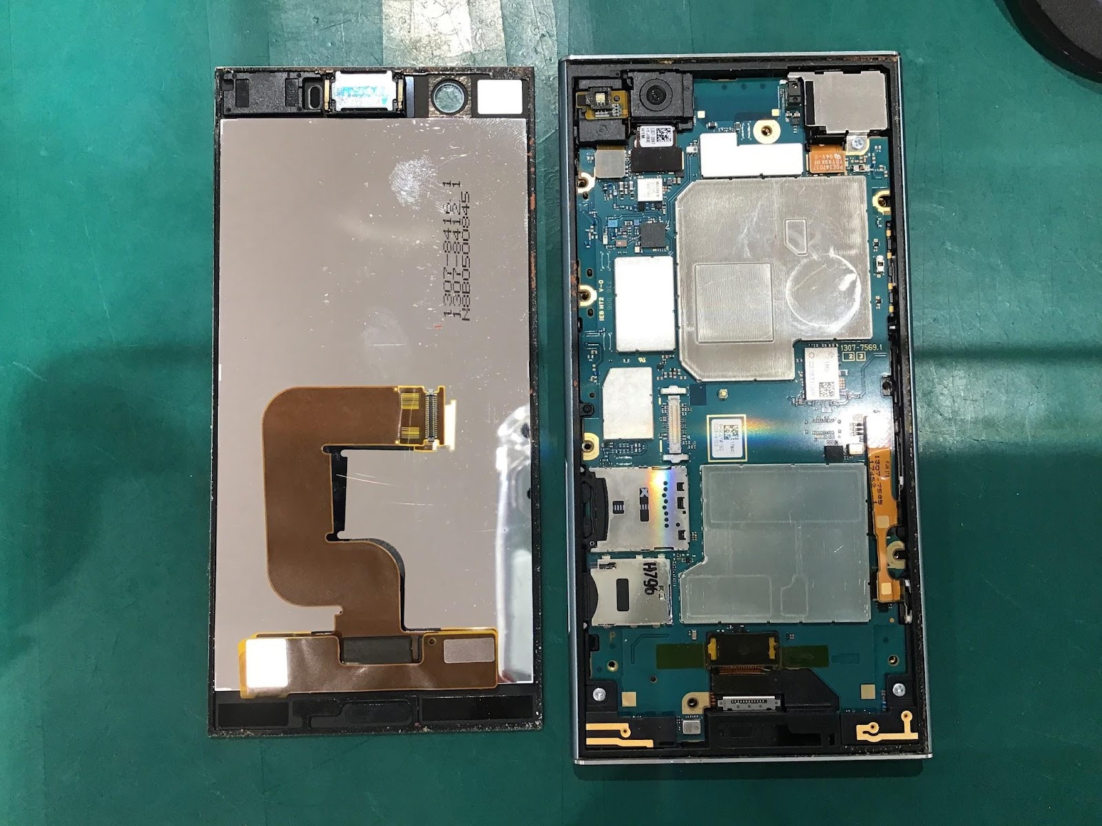 Xperia XZ1Compactの画面交換修理ならデータそのまま・即日修理のスマホ修理工房　丸井錦糸町店へ！